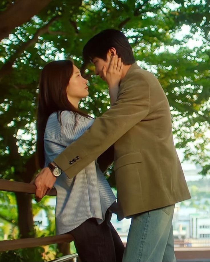 Một Nửa Vĩnh Hằng