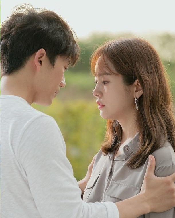 V ả Mặt Ngay Trên Sân Khấu Tiệc Đính Hôn