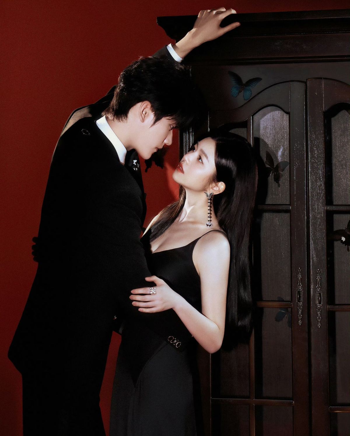 SÁU NĂM KHÔNG CẦN THIẾT