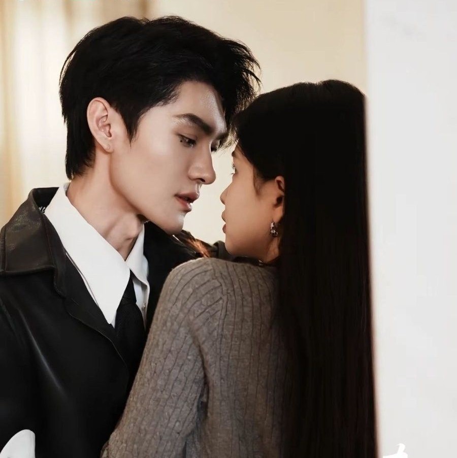 ANH CHỌN TIN CÔ TA