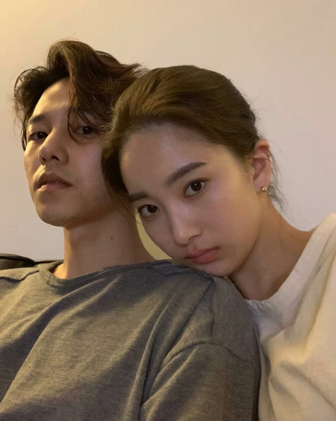 Ngày Tôi Ký Tên, Anh Đã Cưới Người Khác