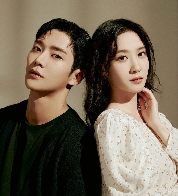 Oan Sai Dưới Ánh Đèn Flash