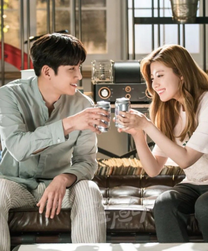 NHẬT KÝ BỊ MỞ TRƯỚC ĐÁM ĐÔNG